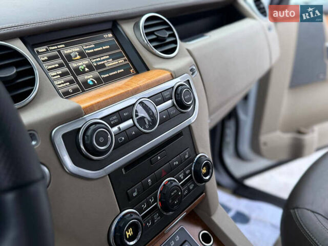 Белый Ленд Ровер Дискавери, объемом двигателя 3 л и пробегом 186 тыс. км за 17500 $, фото 48 на Automoto.ua