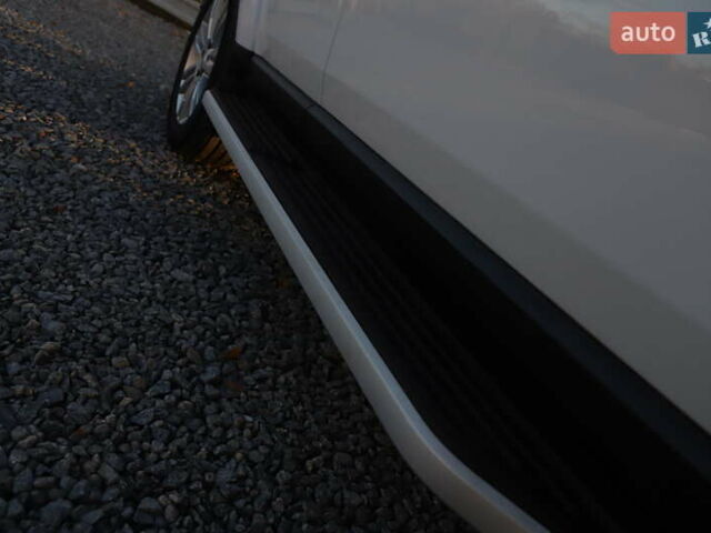 Белый Ленд Ровер Дискавери, объемом двигателя 3 л и пробегом 192 тыс. км за 18899 $, фото 48 на Automoto.ua