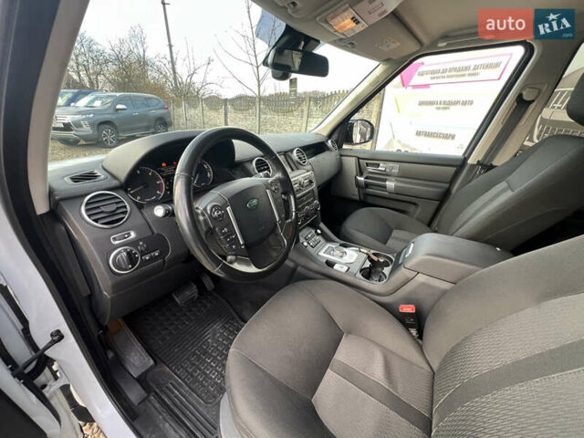 Білий Ленд Ровер Діскавері, об'ємом двигуна 2.99 л та пробігом 140 тис. км за 23999 $, фото 17 на Automoto.ua