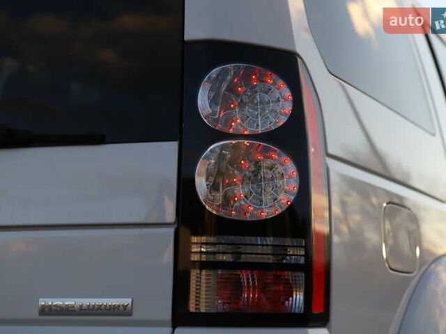 Белый Ленд Ровер Дискавери, объемом двигателя 3 л и пробегом 192 тыс. км за 18899 $, фото 57 на Automoto.ua