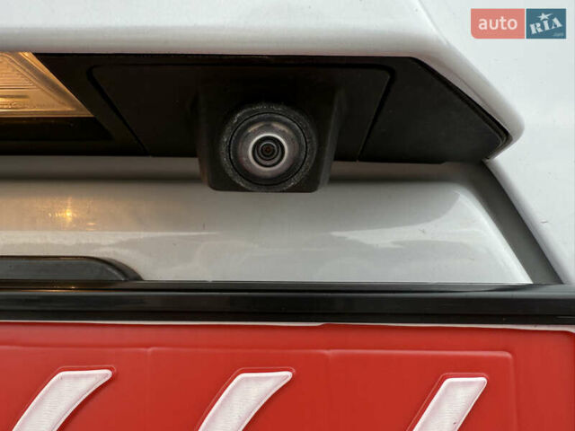 Ленд Ровер Дискавери 2016 в Дрогобыче на Automoto.ua Белый Ленд Ровер Дискавери, объемом двигателя 3 л и пробегом 112 тыс. км за 23500 $, фото 79 на Automoto.ua