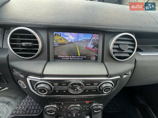 Білий Ленд Ровер Діскавері, об'ємом двигуна 2.99 л та пробігом 140 тис. км за 23999 $, фото 28 на Automoto.ua