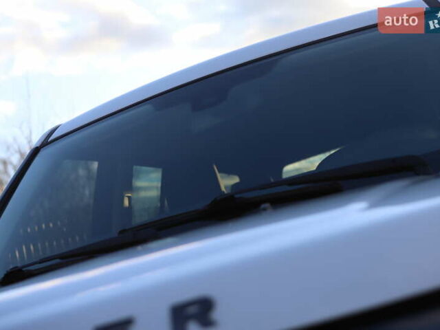 Белый Ленд Ровер Дискавери, объемом двигателя 3 л и пробегом 192 тыс. км за 18899 $, фото 31 на Automoto.ua