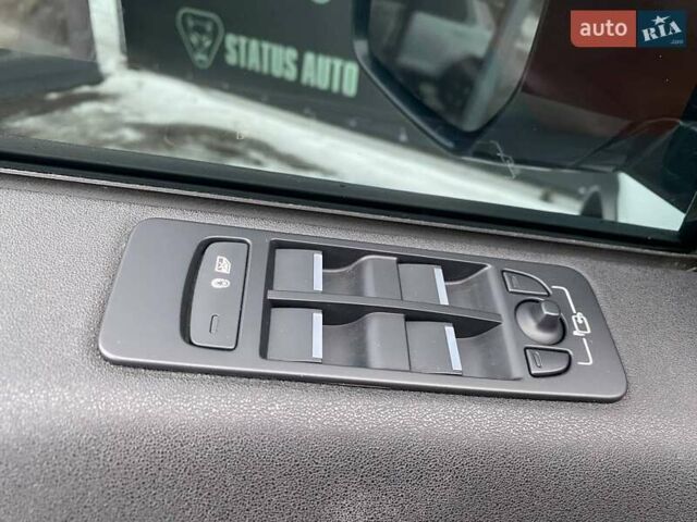 Белый Ленд Ровер Дискавери, объемом двигателя 2 л и пробегом 110 тыс. км за 18900 $, фото 14 на Automoto.ua