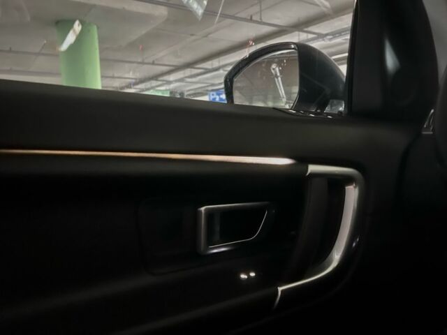 Білий Ленд Ровер Діскавері, об'ємом двигуна 2 л та пробігом 158 тис. км за 17200 $, фото 23 на Automoto.ua