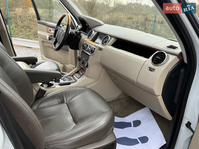 Белый Ленд Ровер Дискавери, объемом двигателя 3 л и пробегом 185 тыс. км за 18250 $, фото 64 на Automoto.ua