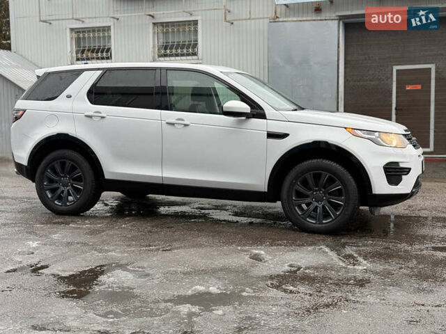 Білий Ленд Ровер Діскавері, об'ємом двигуна 2 л та пробігом 104 тис. км за 19999 $, фото 2 на Automoto.ua
