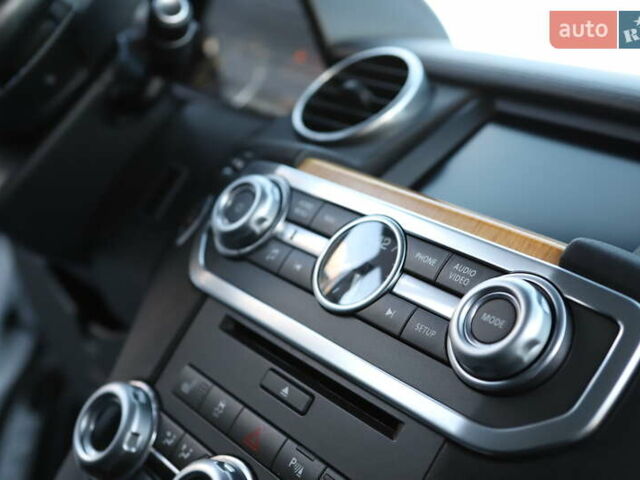 Белый Ленд Ровер Дискавери, объемом двигателя 3 л и пробегом 192 тыс. км за 18899 $, фото 82 на Automoto.ua