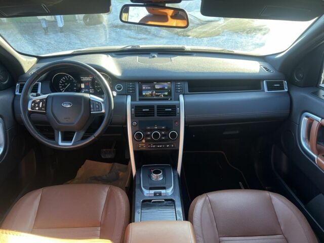 Білий Ленд Ровер Діскавері, об'ємом двигуна 2 л та пробігом 174 тис. км за 14500 $, фото 7 на Automoto.ua