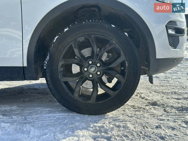 Белый Ленд Ровер Дискавери, объемом двигателя 2 л и пробегом 131 тыс. км за 15500 $, фото 14 на Automoto.ua