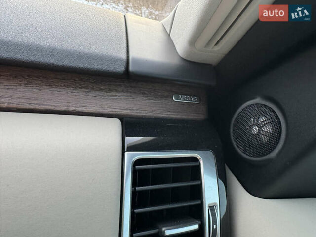 Білий Ленд Ровер Діскавері, об'ємом двигуна 3 л та пробігом 94 тис. км за 39000 $, фото 46 на Automoto.ua