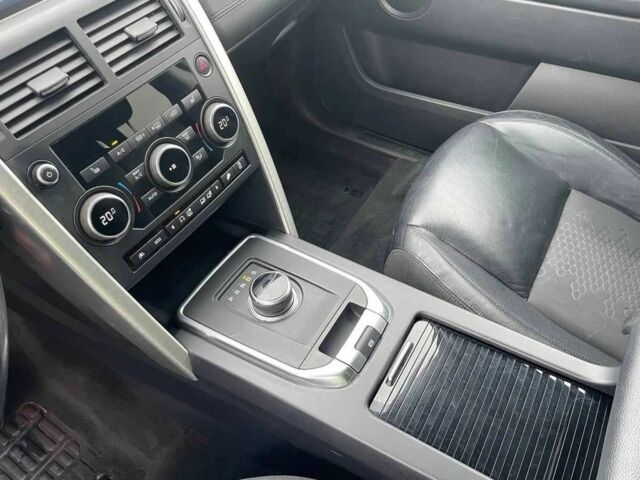 Белый Ленд Ровер Дискавери, объемом двигателя 2 л и пробегом 130 тыс. км за 19000 $, фото 5 на Automoto.ua