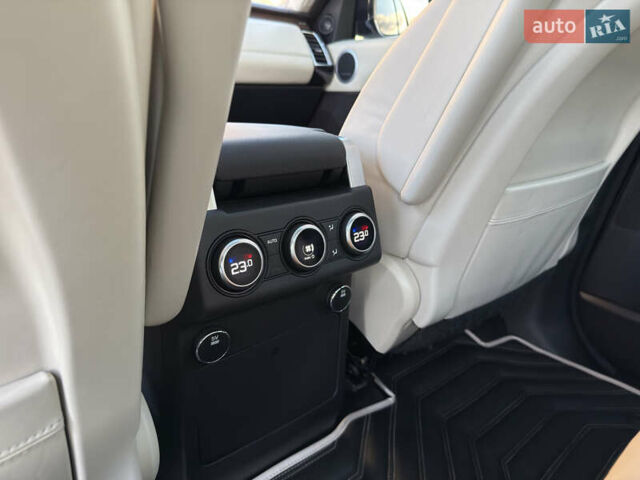 Белый Ленд Ровер Дискавери, объемом двигателя 2.99 л и пробегом 115 тыс. км за 34900 $, фото 26 на Automoto.ua