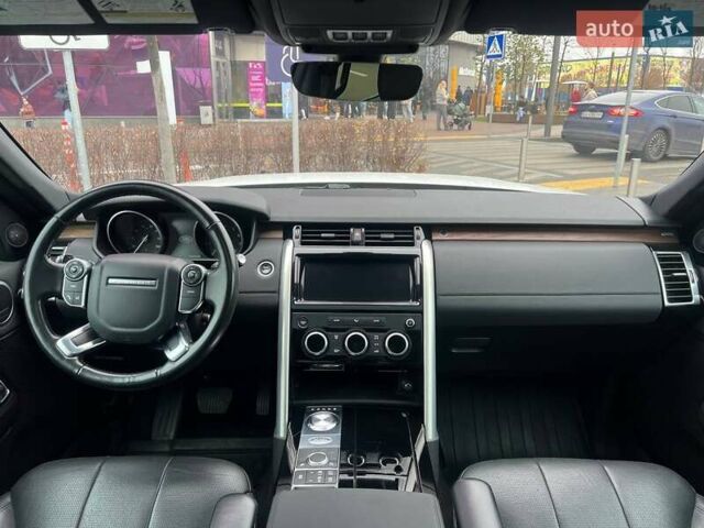 Білий Ленд Ровер Діскавері, об'ємом двигуна 3 л та пробігом 170 тис. км за 29990 $, фото 39 на Automoto.ua