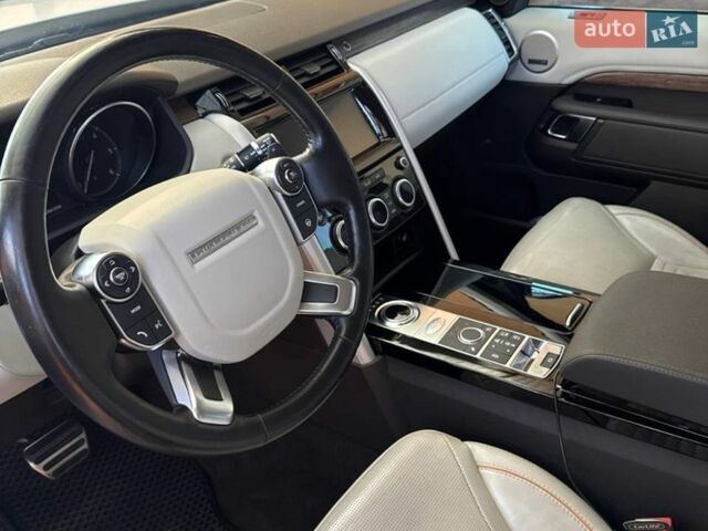 Белый Ленд Ровер Дискавери, объемом двигателя 2.99 л и пробегом 115 тыс. км за 35000 $, фото 30 на Automoto.ua