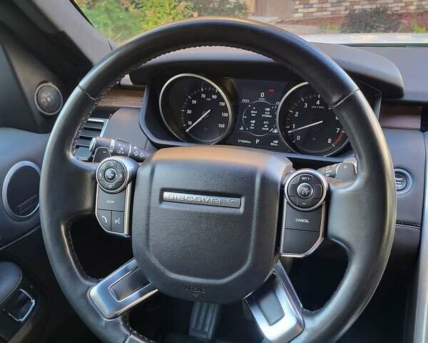 Ленд Ровер Дискавери 2017 в Софіївська Борщагівка на Automoto.ua Белый Ленд Ровер Дискавери, объемом двигателя 3 л и пробегом 171 тыс. км за 31400 $, фото 18 на Automoto.ua