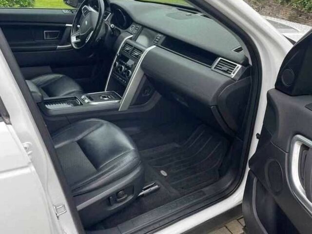 Белый Ленд Ровер Дискавери, объемом двигателя 2 л и пробегом 130 тыс. км за 19000 $, фото 11 на Automoto.ua