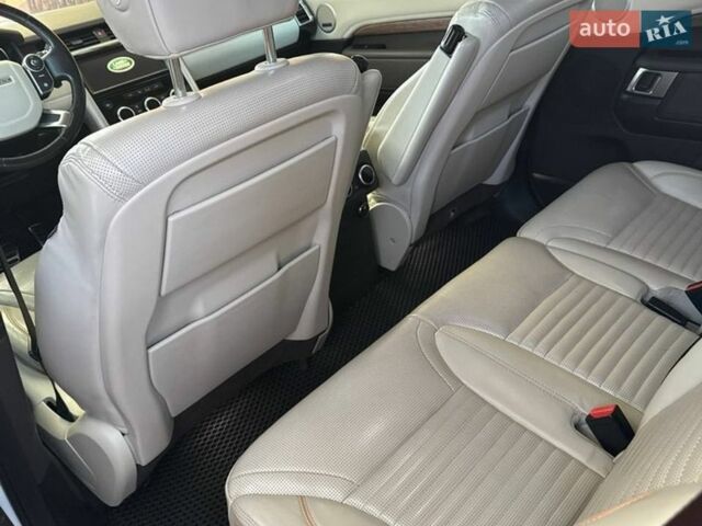 Белый Ленд Ровер Дискавери, объемом двигателя 2.99 л и пробегом 115 тыс. км за 35000 $, фото 29 на Automoto.ua