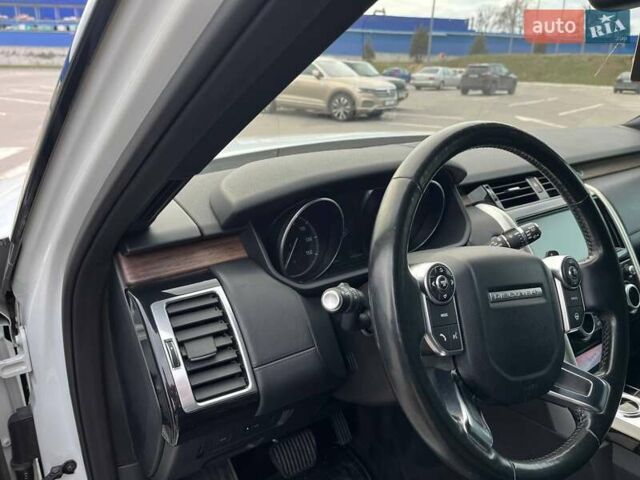 Белый Ленд Ровер Дискавери, объемом двигателя 2.99 л и пробегом 160 тыс. км за 35000 $, фото 23 на Automoto.ua