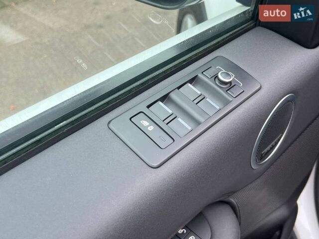 Белый Ленд Ровер Дискавери, объемом двигателя 3 л и пробегом 171 тыс. км за 24990 $, фото 19 на Automoto.ua