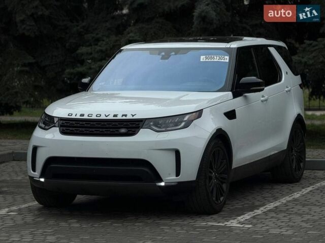 Білий Ленд Ровер Діскавері, об'ємом двигуна 3 л та пробігом 207 тис. км за 26400 $, фото 4 на Automoto.ua