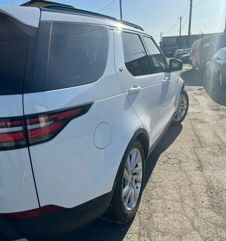 Білий Ленд Ровер Діскавері, об'ємом двигуна 3 л та пробігом 152 тис. км за 28300 $, фото 3 на Automoto.ua