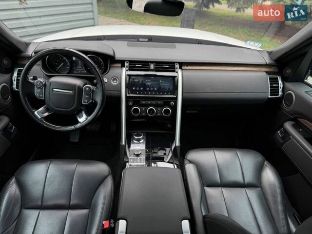 Білий Ленд Ровер Діскавері, об'ємом двигуна 3 л та пробігом 207 тис. км за 26400 $, фото 35 на Automoto.ua