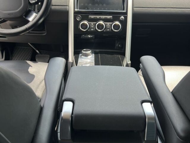 Білий Ленд Ровер Діскавері, об'ємом двигуна 3 л та пробігом 113 тис. км за 37500 $, фото 13 на Automoto.ua