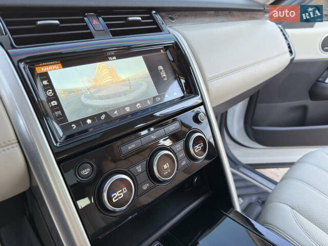 Белый Ленд Ровер Дискавери, объемом двигателя 2.99 л и пробегом 115 тыс. км за 34900 $, фото 35 на Automoto.ua