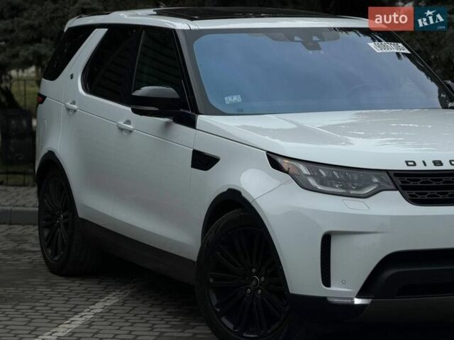 Білий Ленд Ровер Діскавері, об'ємом двигуна 3 л та пробігом 207 тис. км за 26400 $, фото 5 на Automoto.ua