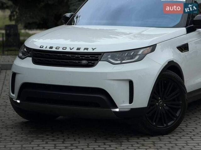 Білий Ленд Ровер Діскавері, об'ємом двигуна 3 л та пробігом 207 тис. км за 26400 $, фото 17 на Automoto.ua