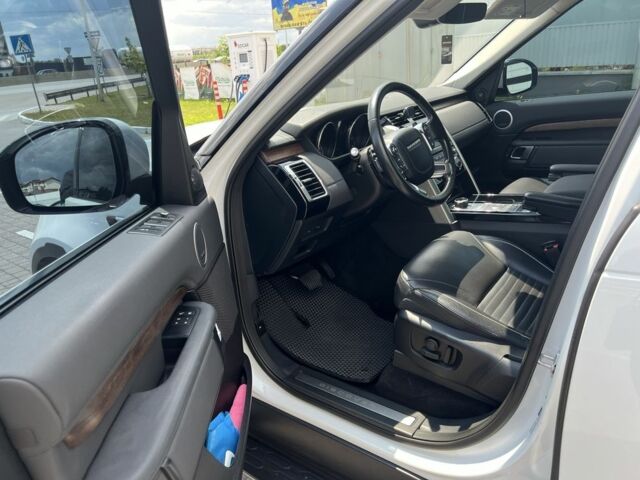 Білий Ленд Ровер Діскавері, об'ємом двигуна 3 л та пробігом 113 тис. км за 37500 $, фото 22 на Automoto.ua