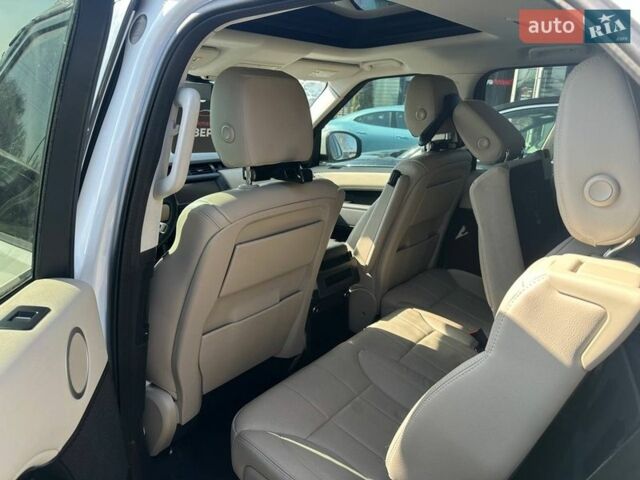 Білий Ленд Ровер Діскавері, об'ємом двигуна 3 л та пробігом 175 тис. км за 14300 $, фото 7 на Automoto.ua