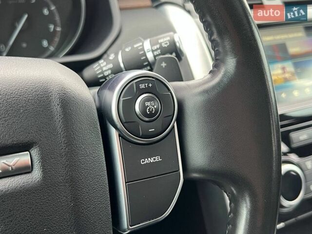 Белый Ленд Ровер Дискавери, объемом двигателя 3 л и пробегом 171 тыс. км за 24990 $, фото 27 на Automoto.ua