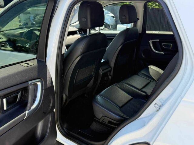 Белый Ленд Ровер Дискавери, объемом двигателя 2 л и пробегом 156 тыс. км за 13600 $, фото 5 на Automoto.ua