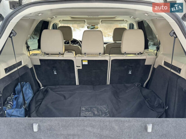 Білий Ленд Ровер Діскавері, об'ємом двигуна 3 л та пробігом 94 тис. км за 39000 $, фото 19 на Automoto.ua