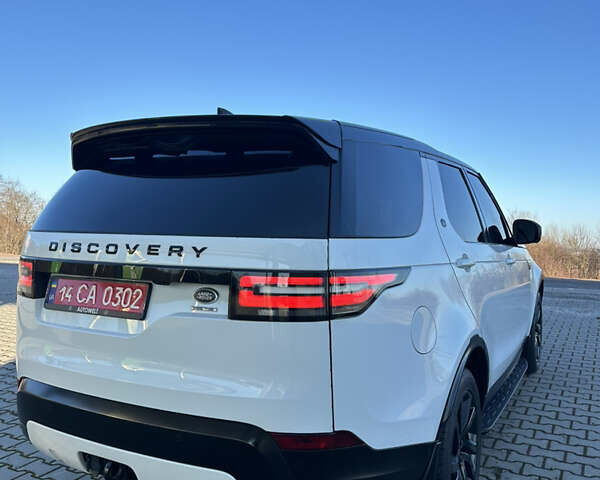 Білий Ленд Ровер Діскавері, об'ємом двигуна 3 л та пробігом 235 тис. км за 23950 $, фото 6 на Automoto.ua