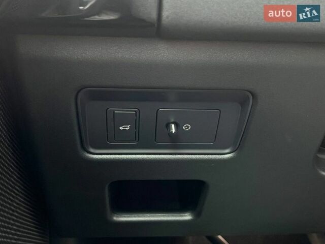 Белый Ленд Ровер Дискавери, объемом двигателя 3 л и пробегом 171 тыс. км за 24990 $, фото 23 на Automoto.ua