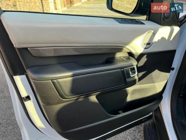 Белый Ленд Ровер Дискавери, объемом двигателя 2.99 л и пробегом 107 тыс. км за 29700 $, фото 19 на Automoto.ua