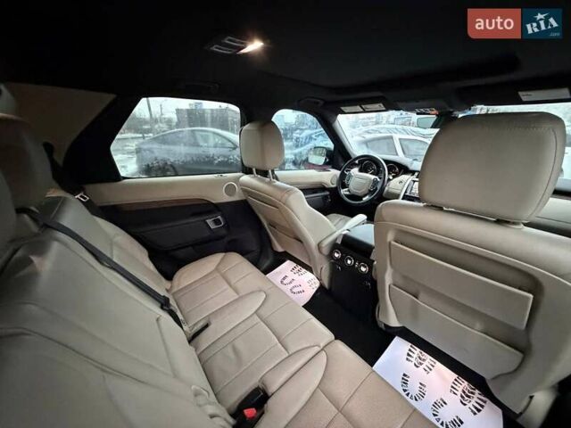 Білий Ленд Ровер Діскавері, об'ємом двигуна 3 л та пробігом 220 тис. км за 19900 $, фото 9 на Automoto.ua