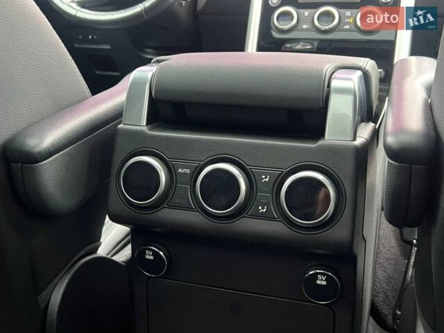 Белый Ленд Ровер Дискавери, объемом двигателя 3 л и пробегом 171 тыс. км за 24990 $, фото 39 на Automoto.ua