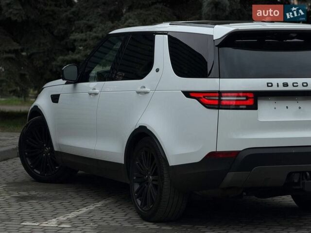 Білий Ленд Ровер Діскавері, об'ємом двигуна 3 л та пробігом 207 тис. км за 26400 $, фото 26 на Automoto.ua