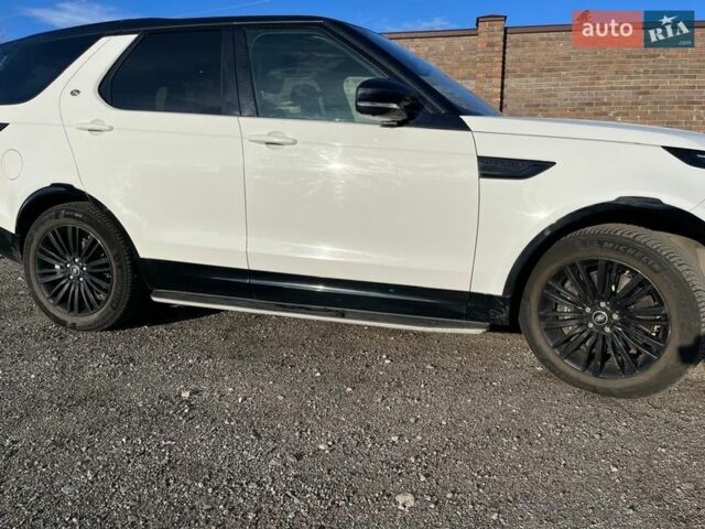 Белый Ленд Ровер Дискавери, объемом двигателя 2.99 л и пробегом 107 тыс. км за 29700 $, фото 4 на Automoto.ua
