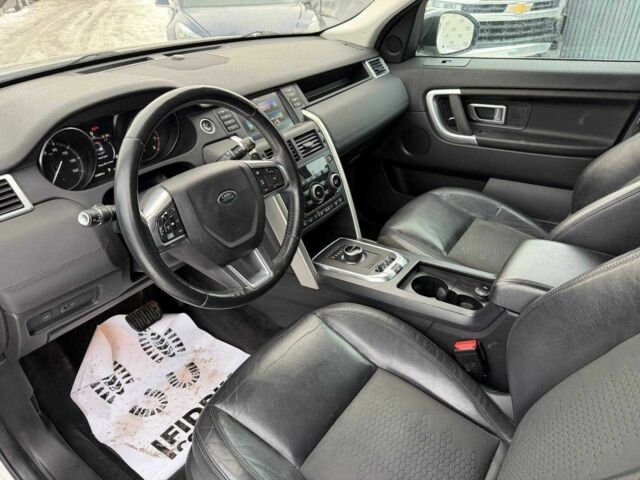 Белый Ленд Ровер Дискавери, объемом двигателя 2 л и пробегом 206 тыс. км за 12000 $, фото 4 на Automoto.ua