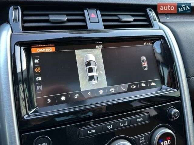 Білий Ленд Ровер Діскавері, об'ємом двигуна 2.99 л та пробігом 142 тис. км за 32500 $, фото 56 на Automoto.ua