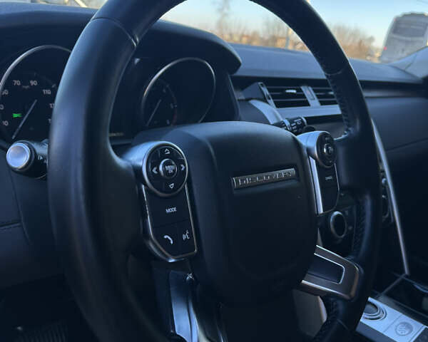 Білий Ленд Ровер Діскавері, об'ємом двигуна 3 л та пробігом 235 тис. км за 23950 $, фото 24 на Automoto.ua