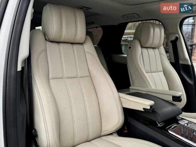 Білий Ленд Ровер Діскавері, об'ємом двигуна 2.99 л та пробігом 115 тис. км за 29800 $, фото 27 на Automoto.ua