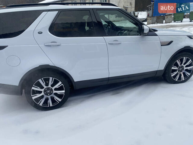 Белый Ленд Ровер Дискавери, объемом двигателя 2.99 л и пробегом 119 тыс. км за 33200 $, фото 1 на Automoto.ua