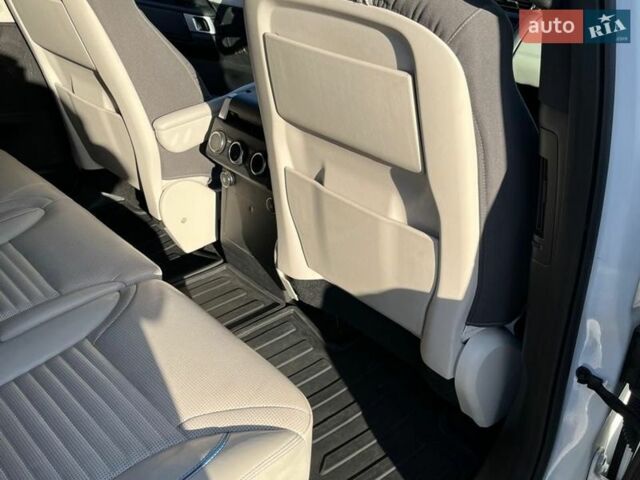 Белый Ленд Ровер Дискавери, объемом двигателя 2.99 л и пробегом 107 тыс. км за 29700 $, фото 15 на Automoto.ua