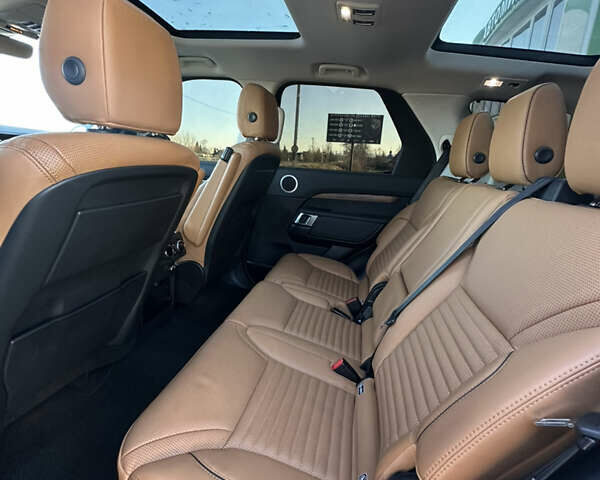 Білий Ленд Ровер Діскавері, об'ємом двигуна 3 л та пробігом 235 тис. км за 23950 $, фото 34 на Automoto.ua